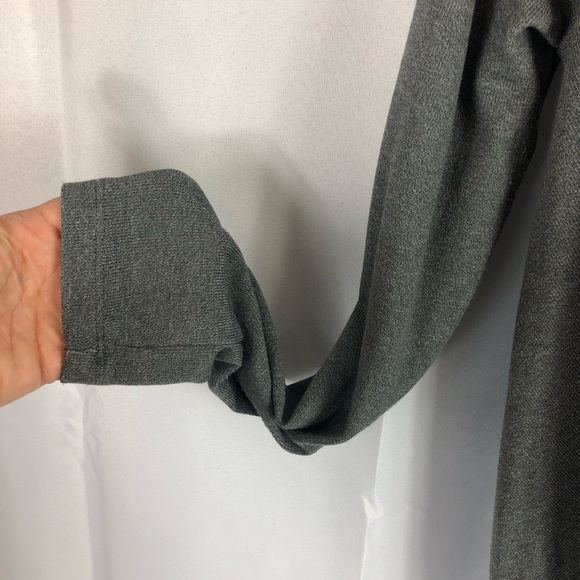 Patty Boutik Women’s Large Gray Knit Stretch Cross Over Wrap Style Draping Top - Picture 6 of 7